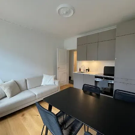 Lovely In Frederiksberg Apartment